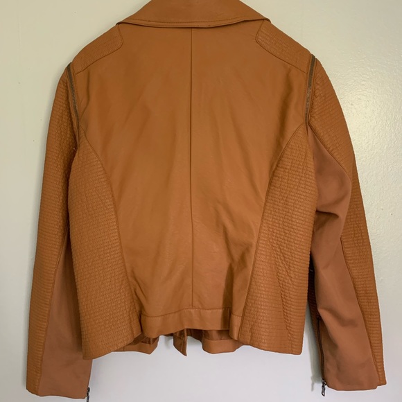 EUC Kate & Mallory Convertible Cognac Leather Vest Moto Jacket Perforated Detail - Picture 5 of 15